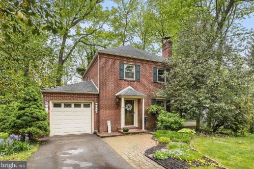 13 Stoney Run Rd, Wilmington, DE 19809-2036
