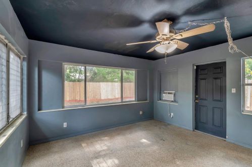 5461 43rd Ter, Saint Petersburg FL  33714-3624 exterior