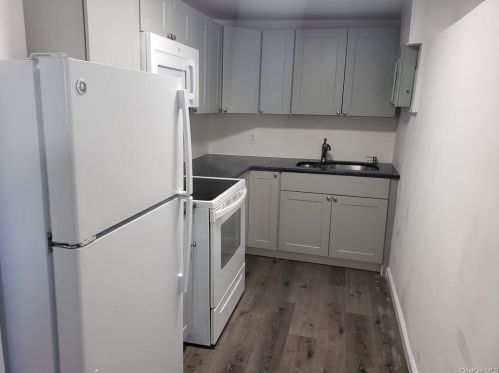 2 Plattekill Rd, Marlborough NY  12542-6023 exterior