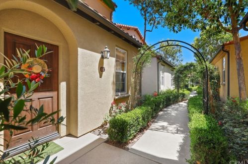 68 Chantilly, Irvine, CA 92620-2805