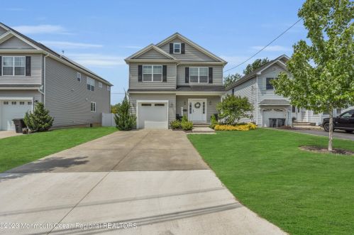 35 Laurel St, West Long Branch NJ  07764-1418 exterior