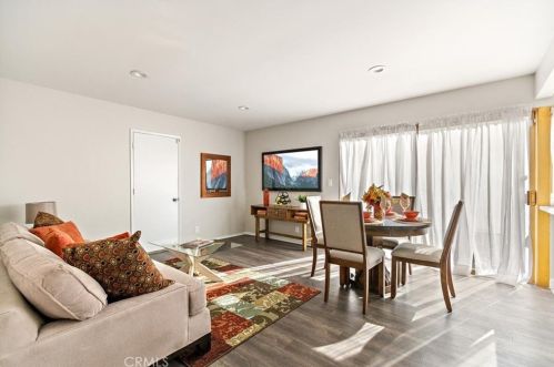 5033 Elderhall Ave, Lakewood CA  90712-2849 exterior