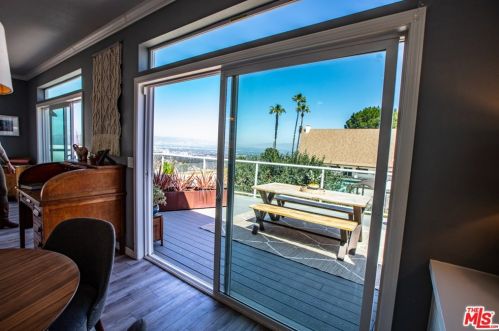 1302 Zuni Ln, Topanga CA  90290-4479 exterior