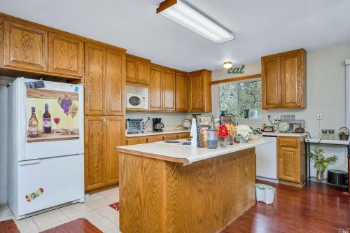 2554 Harness Dr, Pope Valley, CA 94567-9401