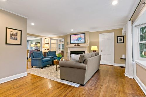 3 Alden Rd, Chappaqua, NY 10514-1201