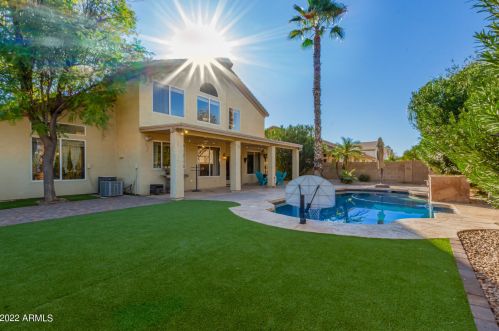 270 Constitution Dr, Gilbert, AZ 85233-8506