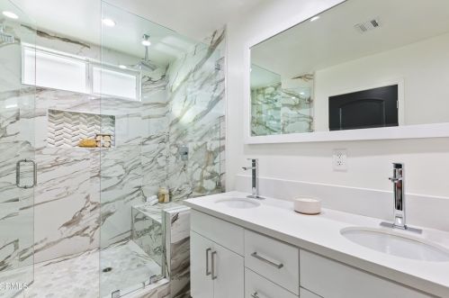 5301 Norwich Ave, Van Nuys CA 91411-3634 exterior