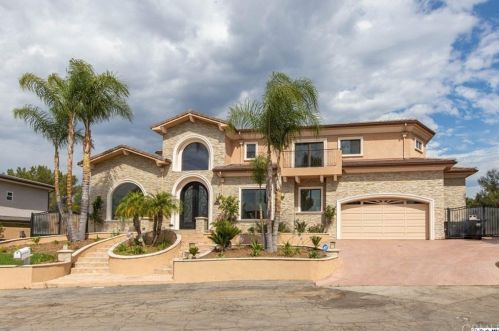 4343 Vista Pl, La Canada, CA 91011-2912