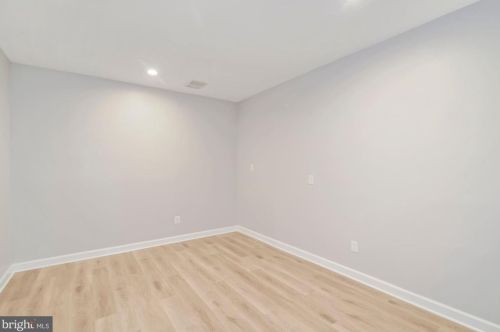 19372 Ml Dm Pl, Leesburg VA 20176-1637 exterior