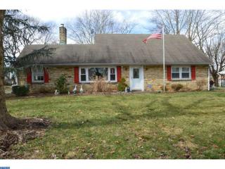 105 Kendon Dr, Easton, PA 18045-5507