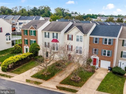 11740 Batley Pl, Woodbridge VA  22192-8403 exterior