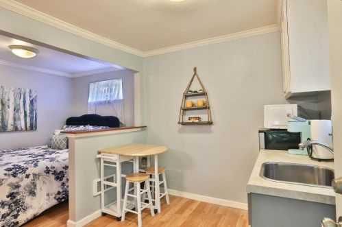 212 Riverside Ave, Ben Lomond CA  95005-9588 exterior