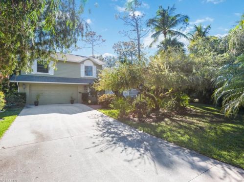 494 Chatham Cir, Naples, FL 34110-1180