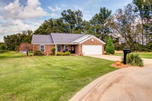 411 Bluegrass Dr, Lewisport, KY 42351-9628