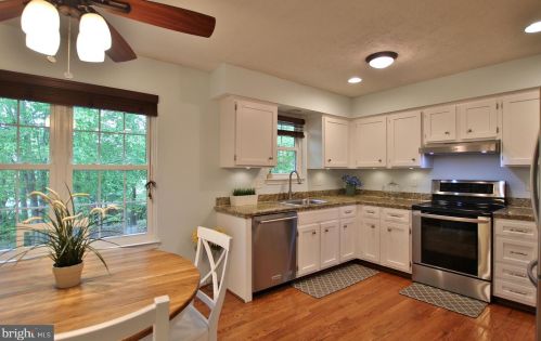 7616 Whitly Way, Lorton VA  22079-1745 exterior