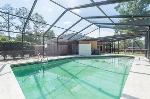 5476 Lk Le Clare Rd, Lutz FL  33558-8013 exterior
