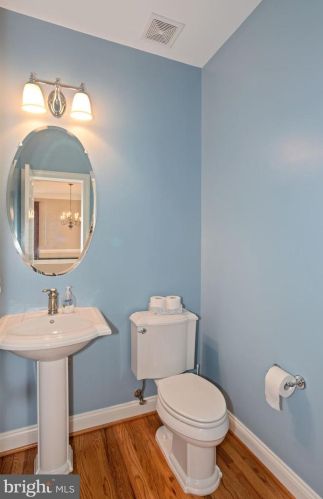 168 Positano Ct, Purcellville VA  20132-5815 exterior