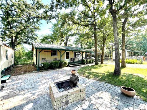 447 Private Road 7702, Emory, TX 75440-7957