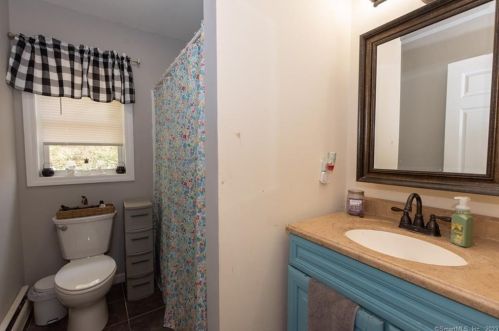 10 Phillips Rd, Norwich CT  06351-7009 exterior
