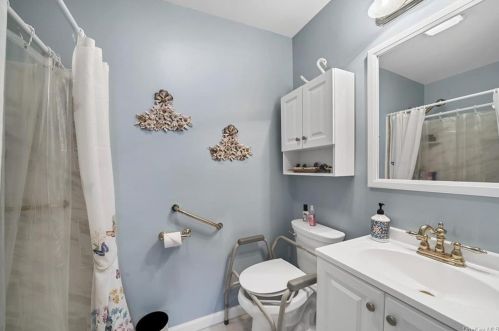 45 Deer Crossing Dr, Fishkill NY  12524-1365 exterior