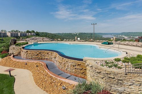 442 Pinnacle Way, Covington KY 41016-1702 exterior