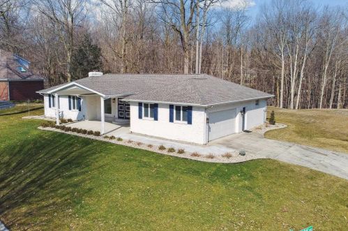944 Handlebar Rd, Mishawaka, IN 46544-6600