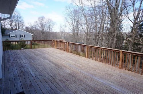 9 Juniper Ln, Brookfield Center CT  06804-1207 exterior