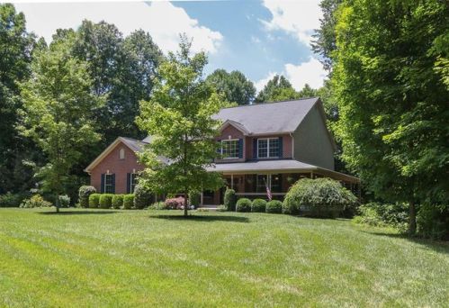 2001 Woodland Mdw, Amelia, OH 45102-2333