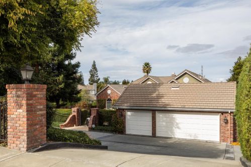 14911 Blossom Hill Rd, Los Gatos CA  95032-4926 exterior