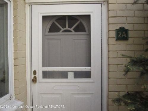 20 Lake Ave, East Brunswick, NJ 08816-1810