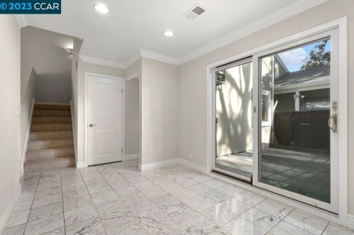 372 Camelback Rd, Concord CA  94523-1357 exterior