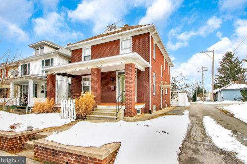 317 Hanover St, Hanover, PA 17331-2613