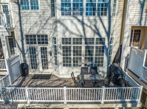 18285 Mullfield Village Ter, Leesburg VA  20176-7466 exterior