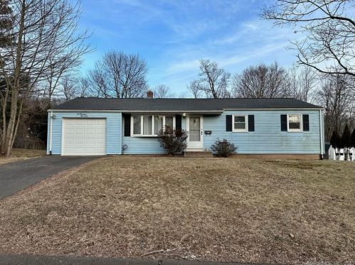 114 Hickory Cir, Middletown, CT 06457-2459