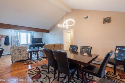 331 Sunset Dr, Pelican Island NJ  08751-2242 exterior