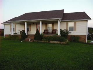 131 Susan Ln, Waynesboro, TN 38485-3035
