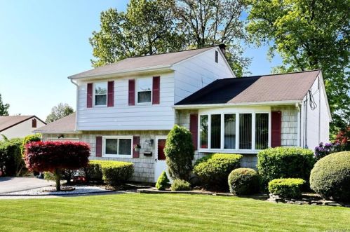 45 Greywood Dr, Orangeburg, NY 10962-2419