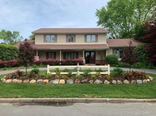 33 Lorijean Ln, Elwood NY  11731-4118 exterior