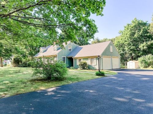 670 Nate Whipple Hwy, Cumberland, RI 02864-3362