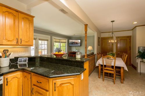 23 Bounty St, Metuchen NJ  08840-2501 exterior