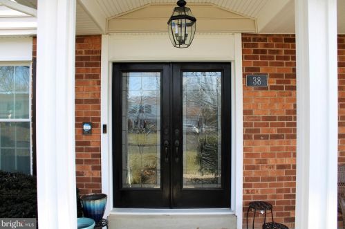 38 Fir Dr, Southampton, PA 18954-1620