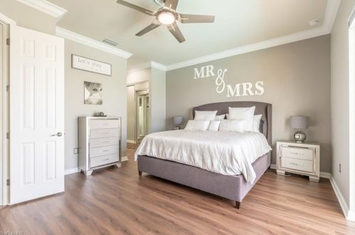 8506 Deimille Ct, Naples FL  34114-2712 exterior