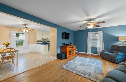 5129 Camden Rd, Madison WI 53716-2810 exterior