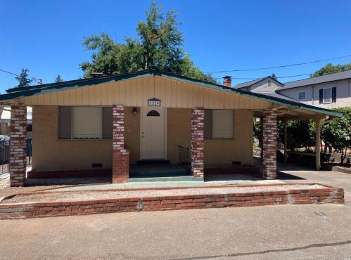 1529 Fair Oaks Ct, Santa Rosa, CA 95404-4025