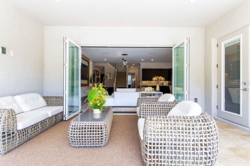 8035 Chilton Dr, Orlando FL 32836 exterior