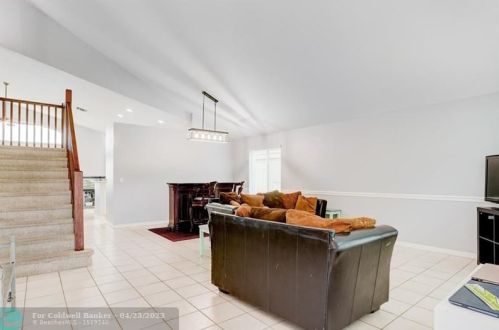1551 132nd Ave, Hollywood, FL 33028-2741