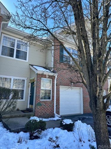 102 Somerset Ct, Princeton NJ  08540-9472 exterior