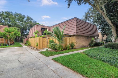 620 6th Ln, West Palm Beach, FL 33418-3575