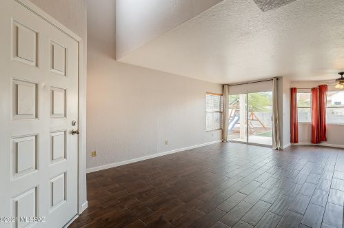 5171 Wood Owl Dr, Tucson, AZ 85742-5106