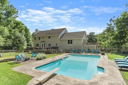 458 Depot Hill Rd, Poughquag NY  12570-5766 exterior